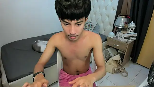 Snapshot of xxxhugecocktwinkxxx chatting on November 2025 05:11:01 PM xxxhugecocktwinkxxx online show from November 2025 05:11:01 PM