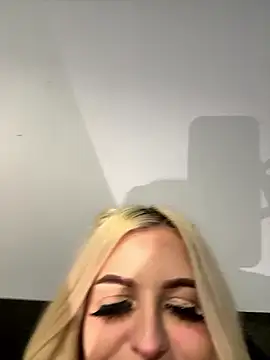 Steffi Snowbunny online show from January 2026 09:31:01 PM