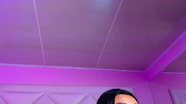 Miaa Smithh   online show from November 2025 11:54:02 AM