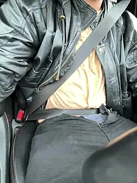 Jariushot3 online show from January 2026 05:37:01 PM