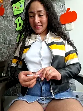 Lexiiee 1 online show from October 2025 05:11:02 PM