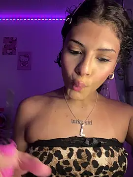 luluzinhax online show from April 2026 02:10:01 AM