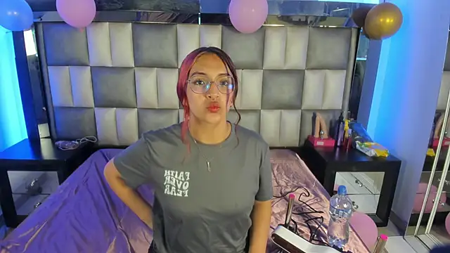 Valkiria js online show from November 2025 01:21:02 PM