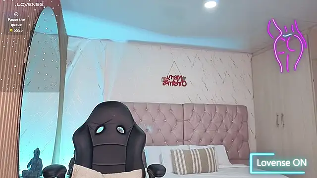 eliza eup online show from December 2025 07:40:02 PM