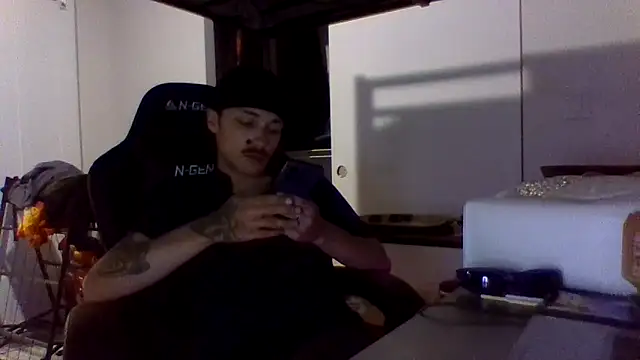 Snapshot of Jbenz420 chatting on June 2026 02:18:02 AM Jbenz420 online show from June 2026 02:18:02 AM