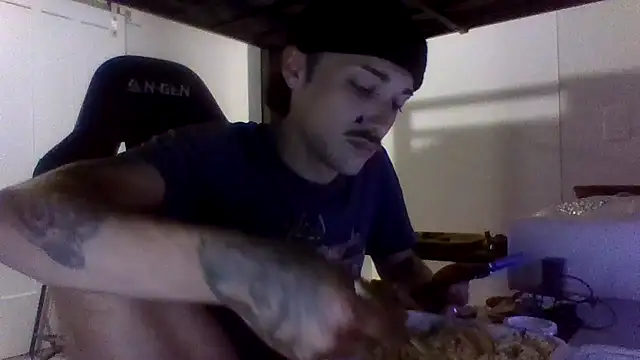 Snapshot of Jbenz420 chatting on July 2026 02:33:02 AM Jbenz420 online show from July 2026 02:33:02 AM