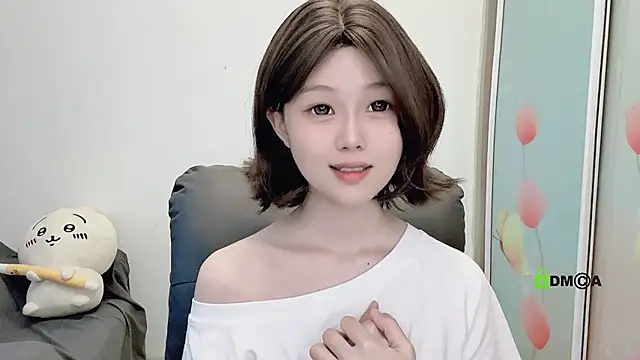 gummy-candy online show from October 2025 01:05:02 AM