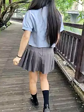 shaoshao-7758 online show from May 2026 03:00:01 AM
