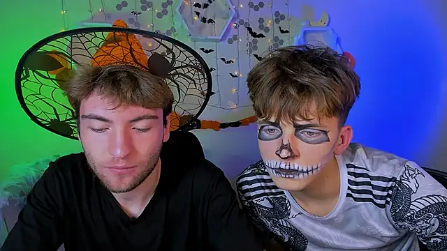 Snapshot of travis_wolf_ chatting on October 2025 06:39:02 PM travis wolf online show from October 2025 06:39:02 PM