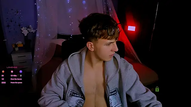 Snapshot of travis_wolf_ chatting on November 2025 07:58:02 PM travis wolf online show from November 2025 07:58:02 PM