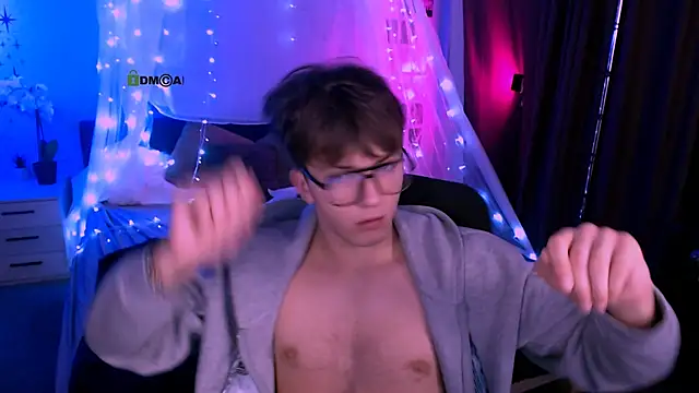 Snapshot of travis_wolf_ chatting on November 2025 08:20:01 PM travis wolf online show from November 2025 08:20:01 PM