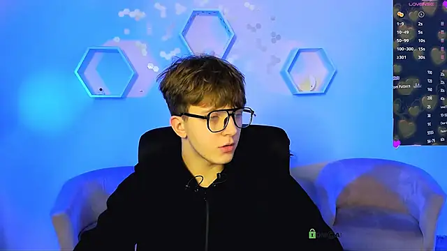 Snapshot of travis_wolf_ chatting on December 2025 08:36:02 PM travis wolf online show from December 2025 08:36:02 PM