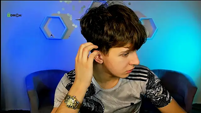 Snapshot of travis_wolf_ chatting on December 2025 08:07:02 PM travis wolf online show from December 2025 08:07:02 PM