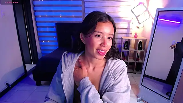 Snapshot of _Mia_Evans_1 chatting on October 2025 07:57:02 PM Mia Evans 1 online show from October 2025 07:57:02 PM