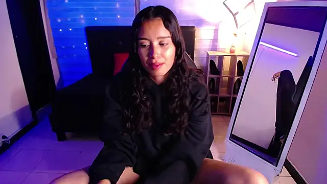 Snapshot of _Mia_Evans_1 chatting on November 2025 07:45:02 PM Mia Evans 1 online show from November 2025 07:45:02 PM