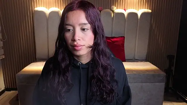  Mia Evans 1 online show from May 2026 01:18:02 PM