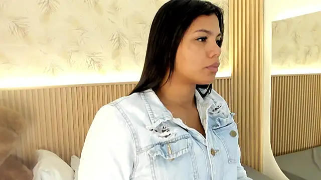 Snapshot of Liss-Reyes chatting on July 2026 12:56:01 PM Liss-Reyes online show from July 2026 12:56:01 PM