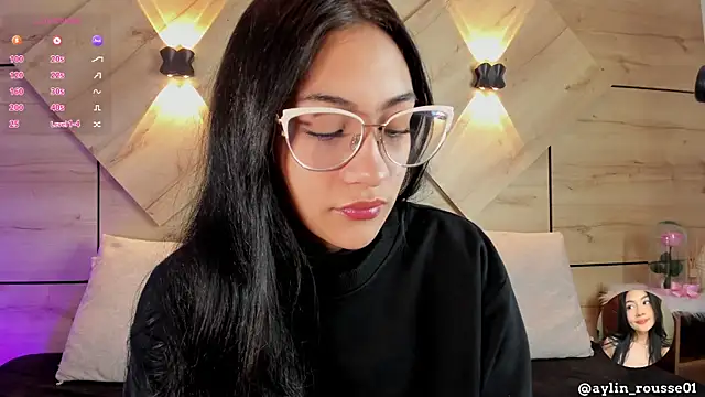 aylin rousse online show from October 2025 07:45:02 PM