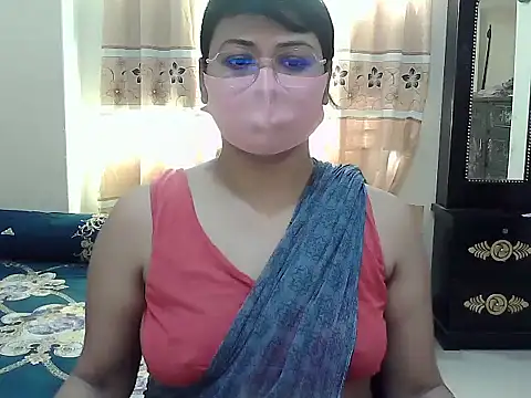 Snapshot of Elena_cruz5 chatting on October 2025 04:45:01 AM Elena cruz5 online show from October 2025 04:45:01 AM