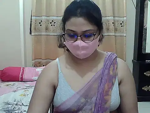 Snapshot of Elena_cruz5 chatting on November 2025 01:46:01 PM Elena cruz5 online show from November 2025 01:46:01 PM