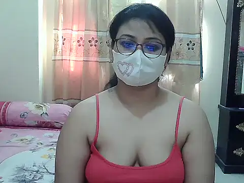 Snapshot of Elena_cruz5 chatting on November 2025 01:06:02 AM Elena cruz5 online show from November 2025 01:06:02 AM