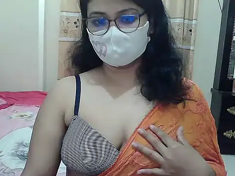 Snapshot of Elena_cruz5 chatting on November 2025 10:04:02 PM Elena cruz5 online show from November 2025 10:04:02 PM