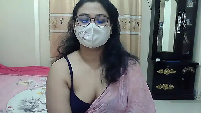 Snapshot of Elena_cruz5 chatting on November 2025 12:05:01 AM Elena cruz5 online show from November 2025 12:05:01 AM