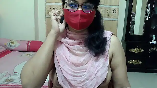 Snapshot of Elena_cruz5 chatting on November 2025 12:22:01 AM Elena cruz5 online show from November 2025 12:22:01 AM