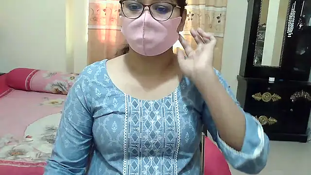 Snapshot of Elena_cruz5 chatting on November 2025 01:52:02 AM Elena cruz5 online show from November 2025 01:52:02 AM