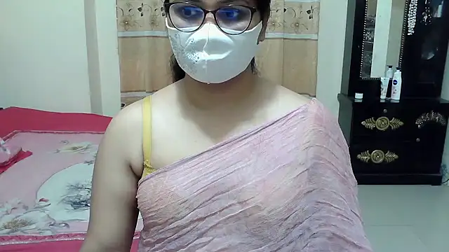 Snapshot of Elena_cruz5 chatting on December 2025 02:48:01 PM Elena cruz5 online show from December 2025 02:48:01 PM