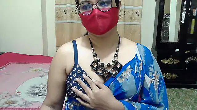 Snapshot of Elena_cruz5 chatting on December 2025 09:52:01 PM Elena cruz5 online show from December 2025 09:52:01 PM