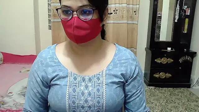 Snapshot of Elena_cruz5 chatting on December 2025 01:48:01 PM Elena cruz5 online show from December 2025 01:48:01 PM