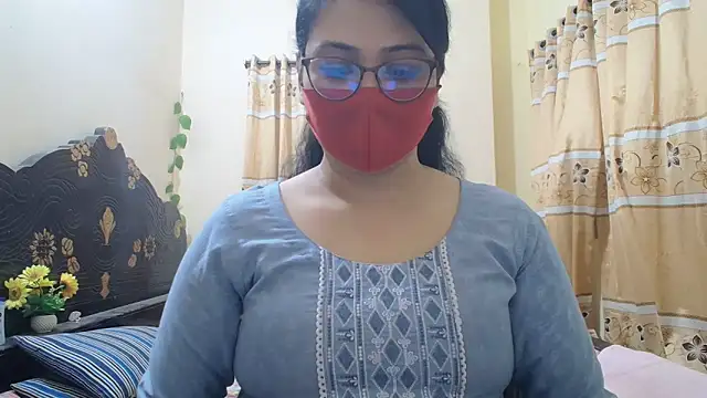 Snapshot of Elena_cruz5 chatting on May 2026 04:23:02 PM Elena cruz5 online show from May 2026 04:23:02 PM