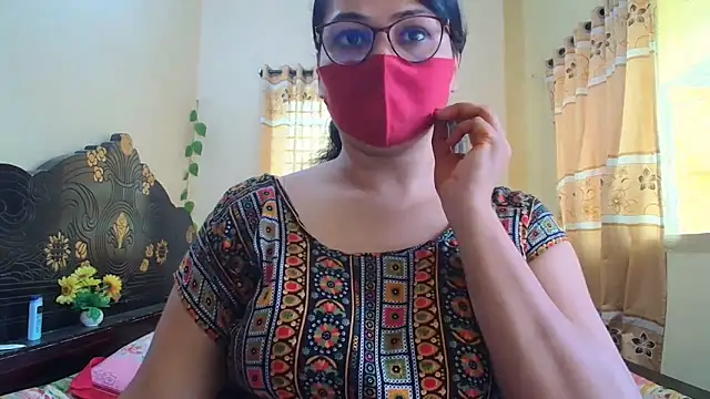 Snapshot of Elena_cruz5 chatting on May 2026 05:05:02 AM Elena cruz5 online show from May 2026 05:05:02 AM