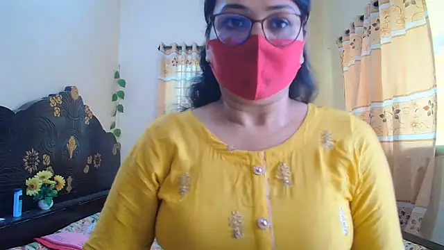 Snapshot of Elena_cruz5 chatting on May 2026 04:42:01 AM Elena cruz5 online show from May 2026 04:42:01 AM
