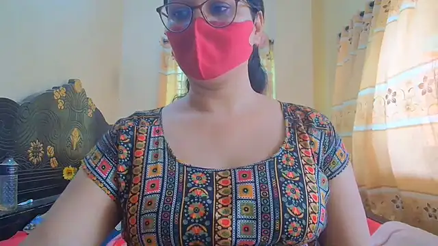 Snapshot of Elena_cruz5 chatting on June 2026 03:51:02 AM Elena cruz5 online show from June 2026 03:51:02 AM