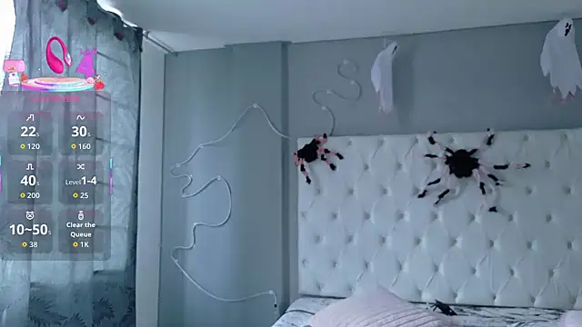 Snapshot of Emma_visconti chatting on October 2025 12:50:01 PM Emma visconti online show from October 2025 12:50:01 PM