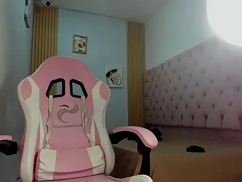 Jax Maliq online show from November 2025 03:19:01 AM