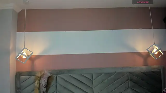 Mia Valentine  online show from October 2025 08:32:02 PM