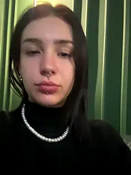 Snapshot of VampyScarlet chatting on October 2025 04:19:02 AM VampyScarlet online show from October 2025 04:19:02 AM