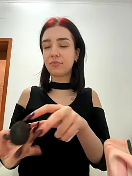 Snapshot of VampyScarlet chatting on October 2025 03:58:01 AM VampyScarlet online show from October 2025 03:58:01 AM