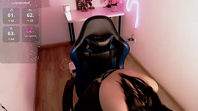 Lunyhose online show from March 2026 08:41:01 PM