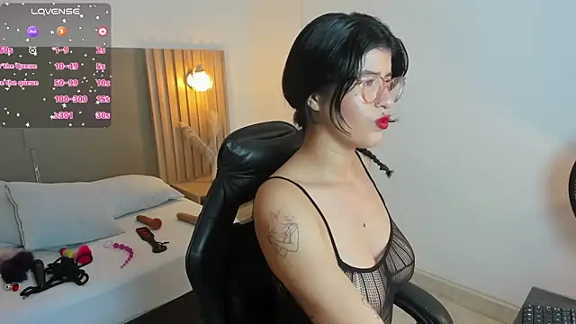 Snapshot of caroline_00403_ chatting on October 2025 07:09:02 PM caroline 00403  online show from October 2025 07:09:02 PM