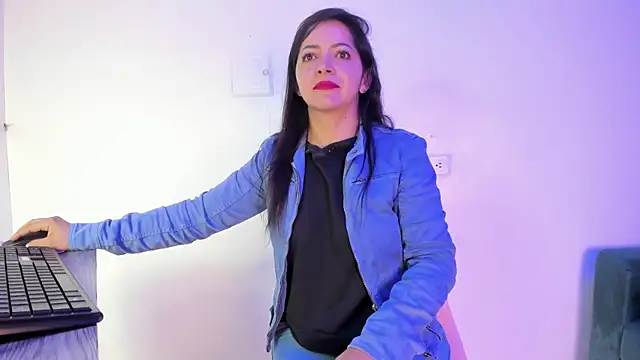 Snapshot of Salo_funny chatting on November 2025 10:07:01 AM Salo funny online show from November 2025 10:07:01 AM