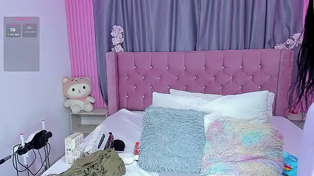 Nayla-Mouna online show from February 2026 12:00:01 PM