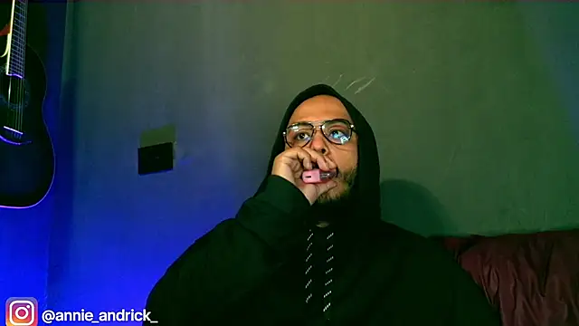 Snapshot of _leda_swan_ chatting on October 2025 01:21:01 PM leda swan online show from October 2025 01:21:01 PM