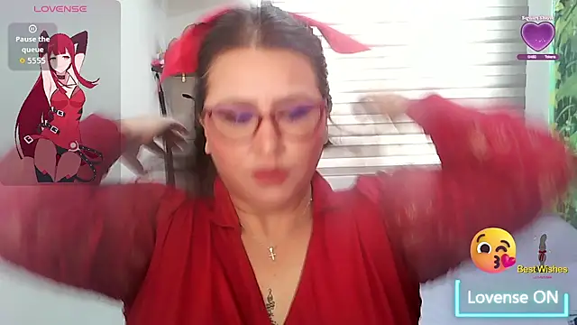 Snapshot of Vesper_Vixen chatting on October 2025 01:29:01 PM Vesper Vixen online show from October 2025 01:29:01 PM