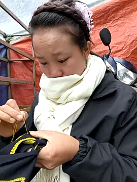 Snapshot of liu-liusexy chatting on December 2025 02:42:01 AM liu-liusexy online show from December 2025 02:42:01 AM