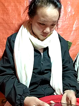 Snapshot of liu-liusexy chatting on December 2025 02:47:01 PM liu-liusexy online show from December 2025 02:47:01 PM