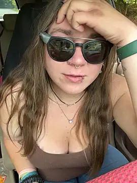 Snapshot of adventuresinsky chatting on September 2025 05:56:02 PM adventuresinsky online show from September 2025 05:56:02 PM